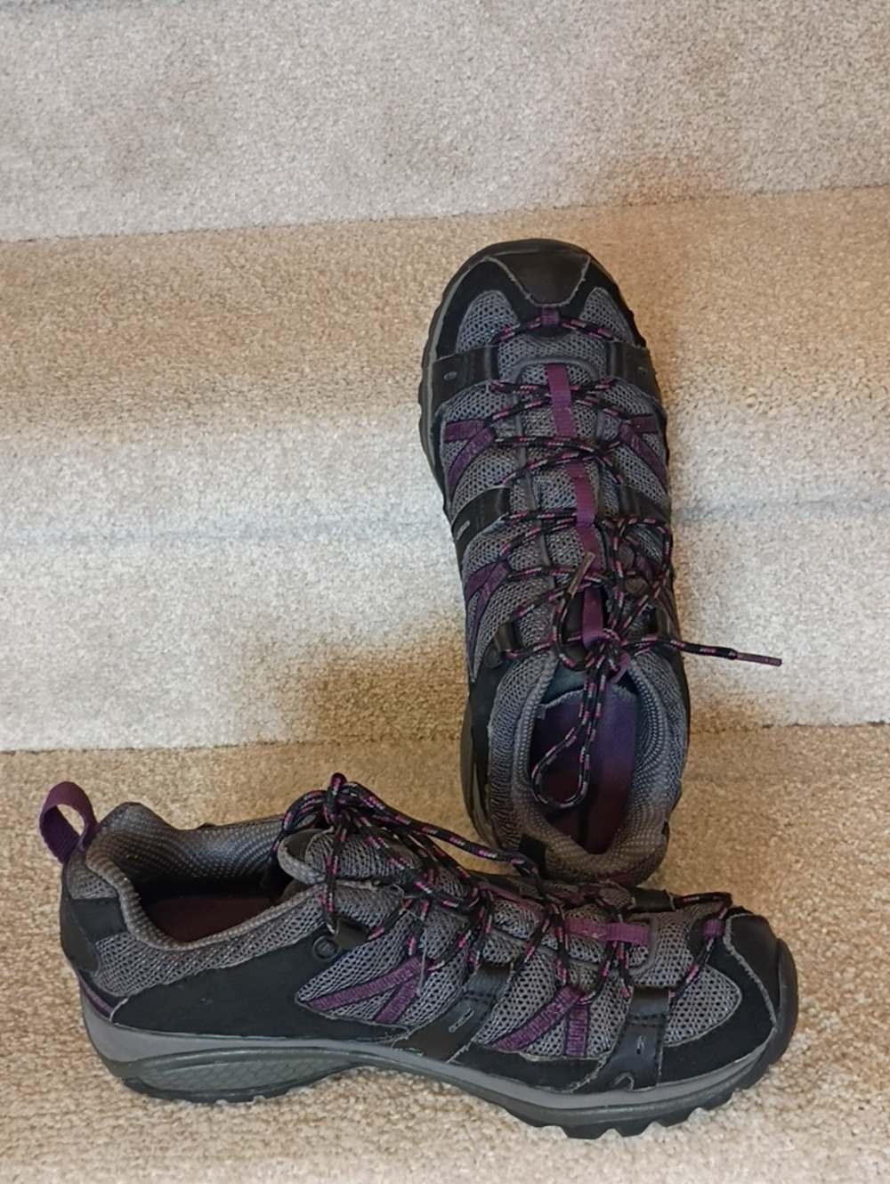 Merrell Women's Gray and Purple Lace-Up Athletic Sneakers Water Proof 8.5
